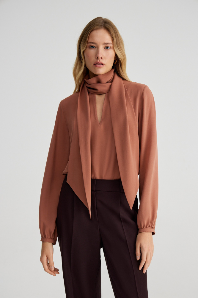 Блуза с бантом из итальянского шелка Мавелти (Mavelty)